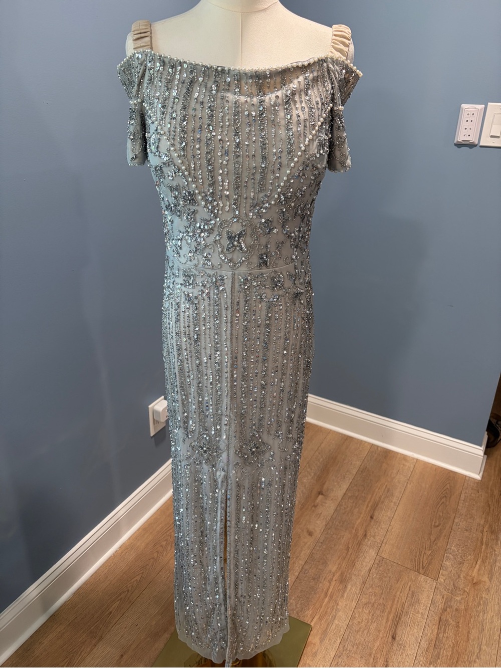 Adrianna Papell Silver Sequin Beaded Off Shoulder Gown Pearl Trim Size 10